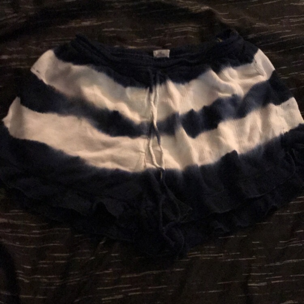 Flowy hollister shorts